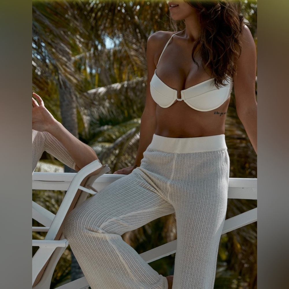 Ivory Cala Conta top size L from Monday Swimwear
